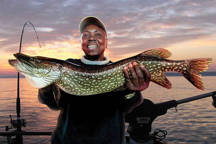 1000 Islands - Sign Man Fishing Charters