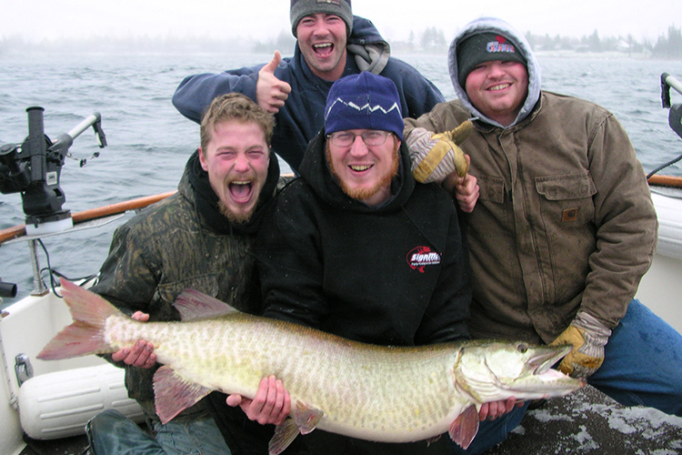 K2 Coolers Help Marine Research Team - Ice Shelters, Muskie Fishing, Hydraulic Steering